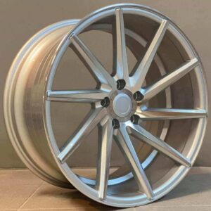 Vossen Style 561 L&R 9x18 5x112 ET35 Silver Face Machined